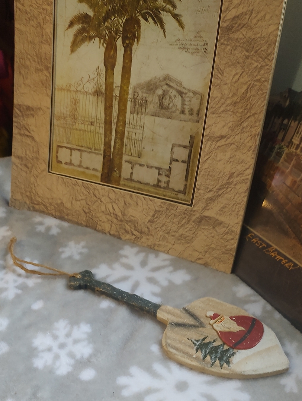 Rustic Santa Paddle Ornament - - Picture 6 of 6